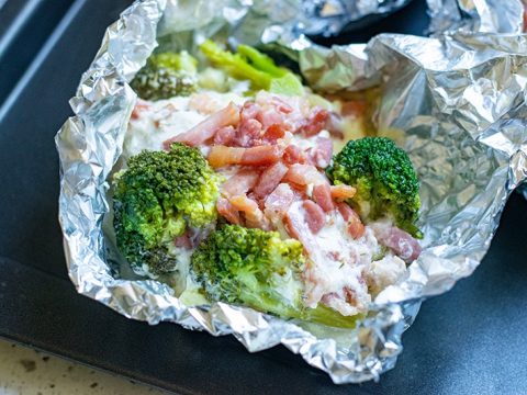 chicken broccoli stuffing foil packs